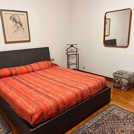 شقة A Casa Di Gianni غالاّراتي المظهر الخارجي الصورة